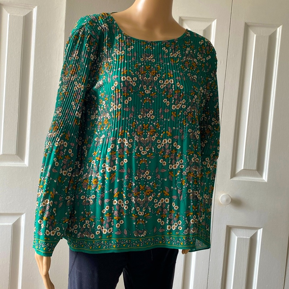 Max Studio floral long sleeve blouse